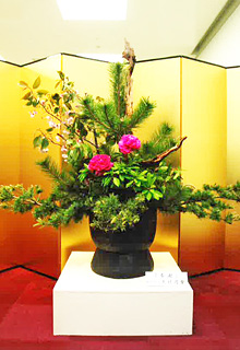 �O��ډƌ��@������i